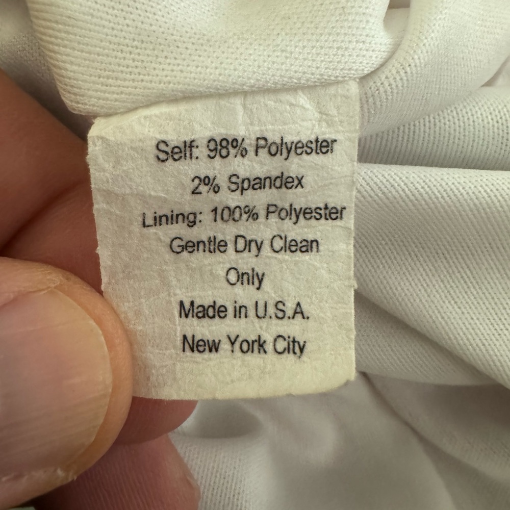 Issue Dress - Picture 4 of 6